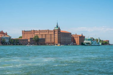 Venice, İtalya - 16.08.2018: Güzel görünümü Venedik. Giudecca Adası. Gradn kanal. Bölge Veneto. İtalya.