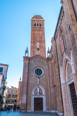Venice, İtalya - 15.08.2018: Cathedral of Santa Maria Gloriosa dei Frari: Venedik.