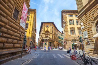 Florence, İtalya - 24.08.2018: eski Florence, sokaklarda.