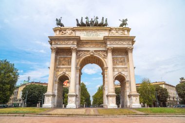 Barış kemer veya kapı Sempione Milano, Sempione Parkı yakınındaki.