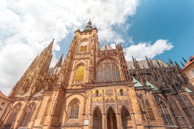 St. Vitus Katedrali Prag güzel yaz gün.