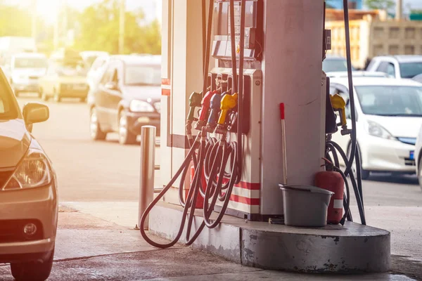 Pompa Benzina Colorata Che Riempie Ugelli Distributore Benzina Servizio — Foto Stock