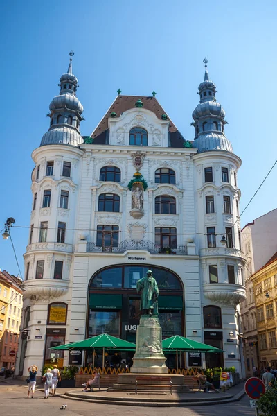 Вена Австрия 2018 Вид Памятник Иоганну Гутенбергу Площади Лугека — стоковое фото