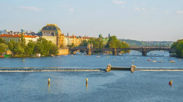 Het Oog Vitava Rivier Van Karelsbrug Praag Mooie Zomerdag — Stockfoto