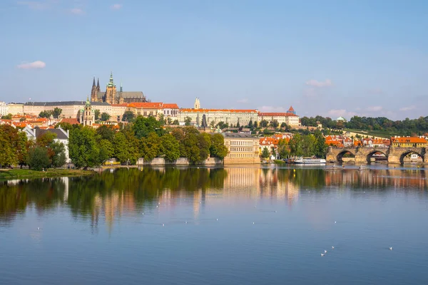 Blick Auf Die Prager Burg Und Den Veitsdom Von Der — Stockfoto