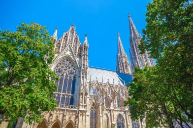 Viyana, Avusturya Ringstrasse üzerinde bulunan Votive Kilisesi (Votivkirche).