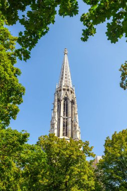 Viyana, Avusturya Ringstrasse üzerinde bulunan Votive Kilisesi (Votivkirche).