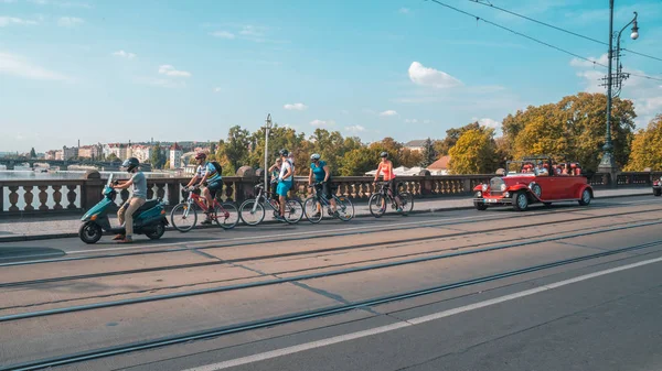 Prague République Tchèque 2018 Vieille Voiture Rouge Pour Les Touristes — Photo