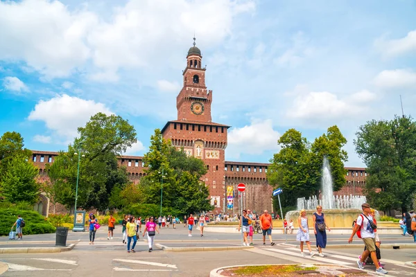 Milano Italien 2018 Huvudentrén Till Slottet Sforza Castello Sforzesco Och — Stockfoto