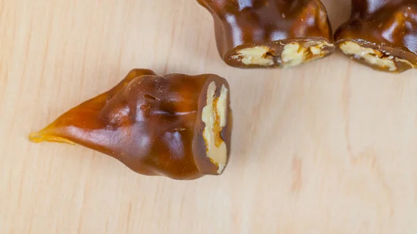 Leckere Orientalische Süßigkeiten Churchkhela Auf Dem Holztisch Georgisches Nationaldessert — Stockfoto