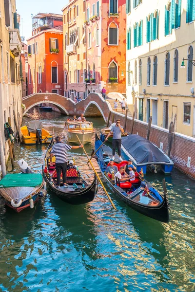 Venise Italie 2018 Les Touristes Voyagent Sur Les Gondoles Canal — Photo
