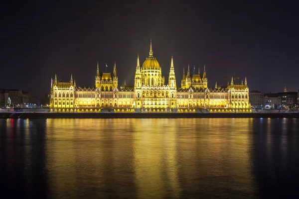 Edificio Del Parlamento Húngaro Orillas Del Danubio Budapest Por Noche — Foto de Stock