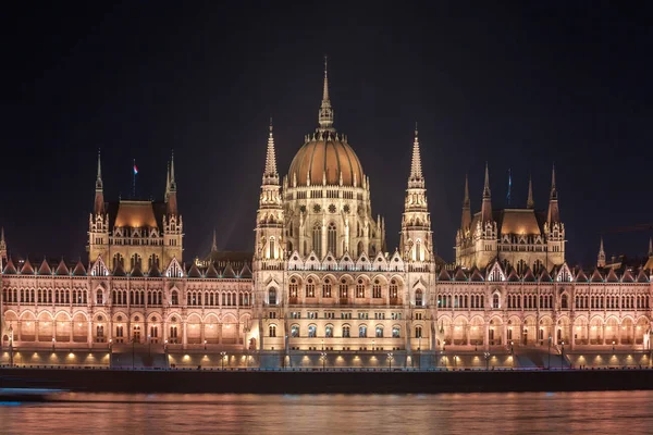 Bâtiment Parlement Hongrois Sur Rive Danube Budapest Nuit — Photo