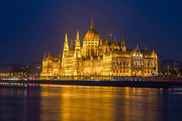 Hongaars Parlementsgebouw Aan Oever Van Donau Boedapest Bij Nacht — Stockfoto