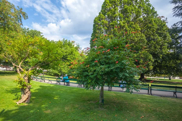 Gente Está Relajando Parque Público Viena Austria — Foto de Stock