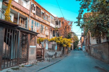 Tiflis, Gürcistan - 30.08.2018: Cephe geleneksel evin eski şehrin Tiflis, Gürcistan.