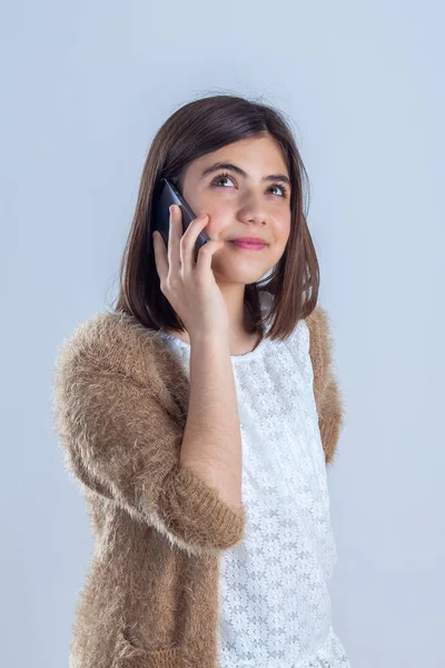 Bella Ragazza Adolescente Con Telefono Cellulare Studio — Foto Stock