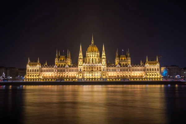 Edificio Del Parlamento Húngaro Orillas Del Danubio Budapest Por Noche — Foto de Stock