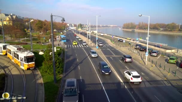 布达佩斯 匈牙利 2018 从玛格丽特桥在布达佩斯的交通视图 — 图库视频影像