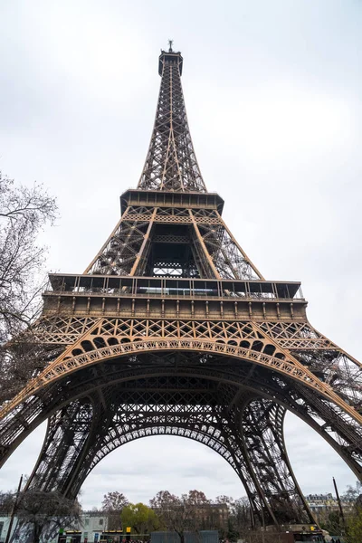 Eyfel Kulesi Paris Gökyüzü Karşı Vurdu — Stok fotoğraf