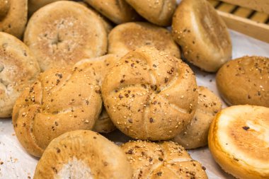 taze ekmek fırını, gıda raflara.