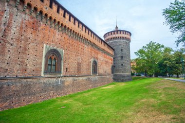 Kule Sforza Kalesi (Castello Sforzesco) bir kalesidir, Milano, İtalya.