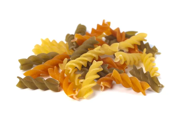 Pasta italiana colorata isolata su fondo bianco — Foto Stock