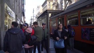 Milan, Italya-12.03.2019: Milano tramvay toplu taşıma