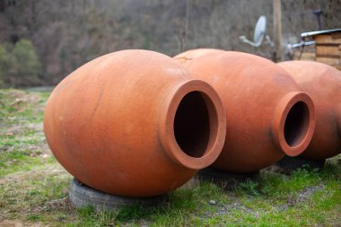 Gürcü geleneksel testi kvevri şarap açık