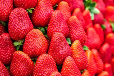 piyasada kırmızı çilek desen, taze çilek doku, 