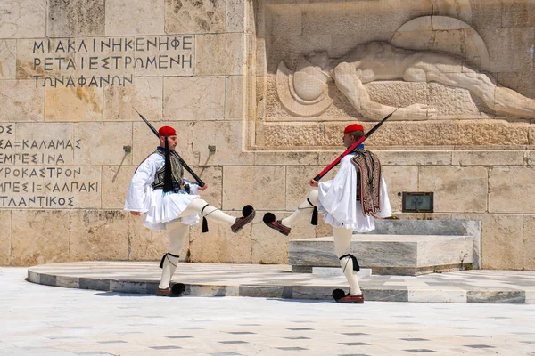 Atina, Yunanistan - 27.04.2019: Cumhurbaşkanlığı muhafızları cerem gerçekleştirin