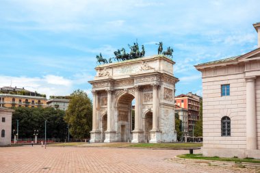 Barış Kemeri veya Arco della Pace, th merkezinde şehir kapısı