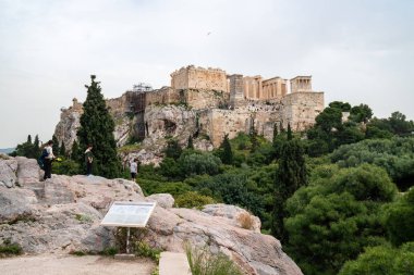 Atina, Yunanistan - 25.04.2019: Akropolis'teki Partenon tapınağı