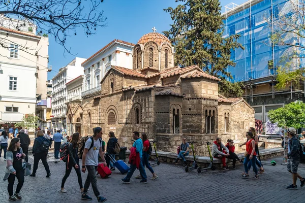 Atenas, Grecia - 26.04.2019: Iglesia de Panagia Kapnikarea, t — Foto de Stock