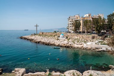 Pire'de Akdeniz'in güzel sahili, Yunanistan