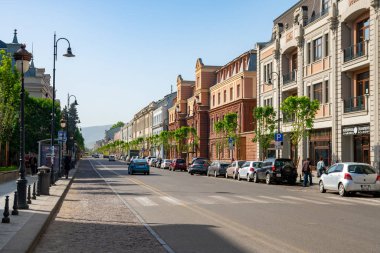 Tiflis, Gürcistan - 08.05.2019: Agmaşenbeli Bulvarı görünümü