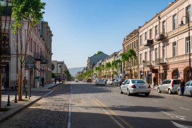 Tiflis, Gürcistan - 08.05.2019: Agmaşenbeli Bulvarı görünümü