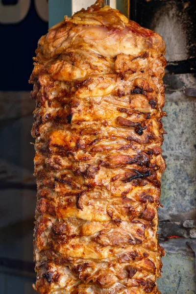Saptırılmış lokanta shawerma tavuk ve kuzu lezzetli levhalar 