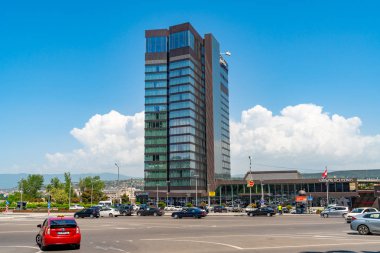 Tiflis, Gürcistan - 08.05.2019: Radisson Blu lüks otel skyscra