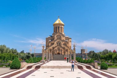 Tiflis Kutsal Teslis Katedrali (Sameba) - ana katedral 