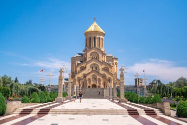 Tiflis Kutsal Teslis Katedrali (Sameba) - ana katedral 