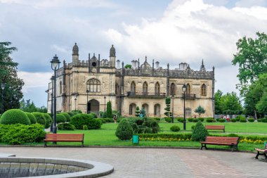 Dadiani Sarayları Tarih ve Mimarlık Müzesi insi bulunan