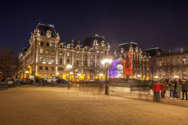 Mooie straten van Parijs bij nacht, Frankrijk — Stockfoto