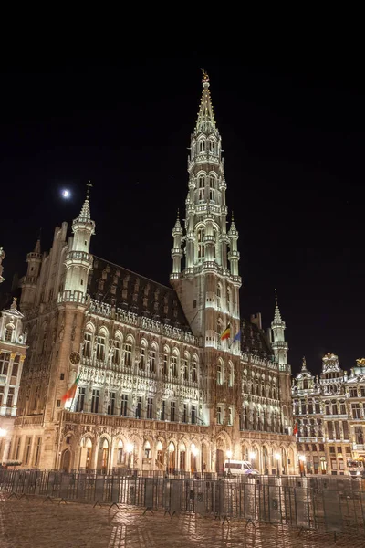 Grand Place budovy z Bruselu v noci, Belgie — Stock fotografie