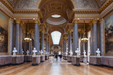 Versailles, Fransa - 19.01.2019: Güneydeki Savaş Galerisi