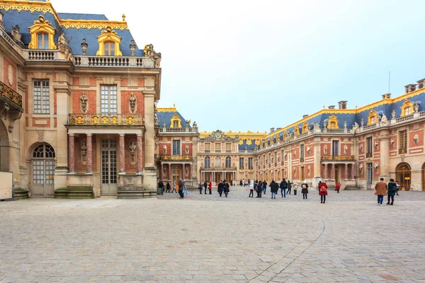 Versailles, France - 19.01.2019: Versailles palace entrance,symb — Stock Photo, Image