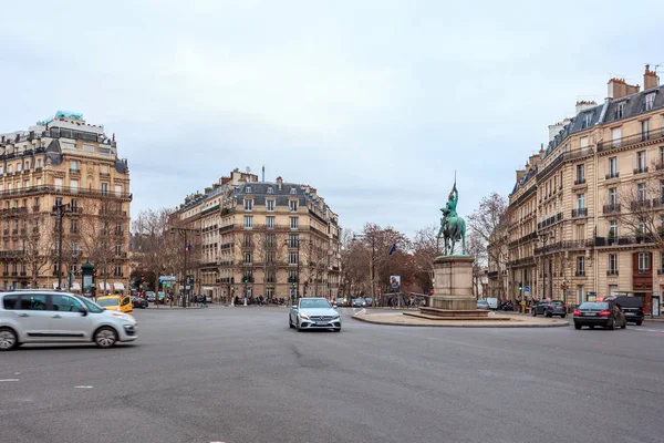 Paris, França - 15.01.2019: Ruas de Paris, França. edifícios — Fotografia de Stock