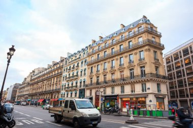 Paris, Fransa - 17.01.2019: Paris Sokakları, Fransa. Bina 