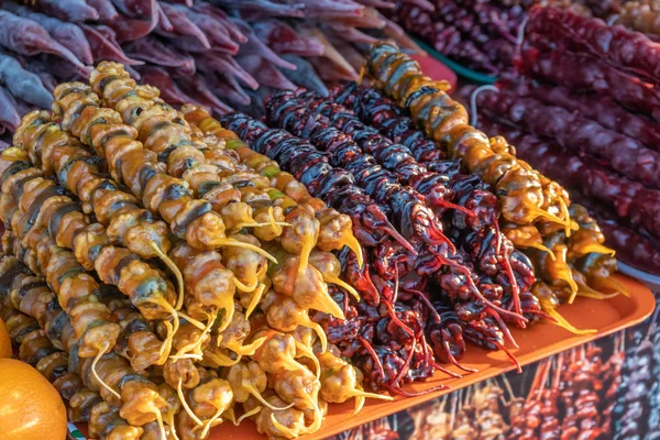 Черчкела на уличном рынке. Черчхела-грузин — стоковое фото