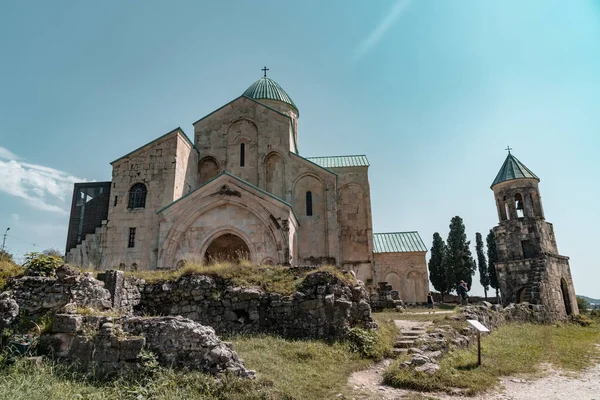 クタイシ市のバグラティ大聖堂正教会(西世紀), — ストック写真